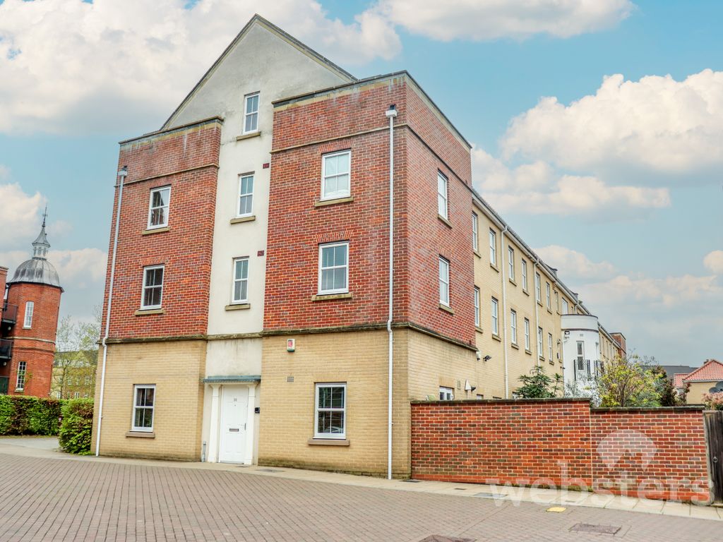 5 bed town house for sale in Phillipa Flowerday Plain, Norwich NR2, £525,000