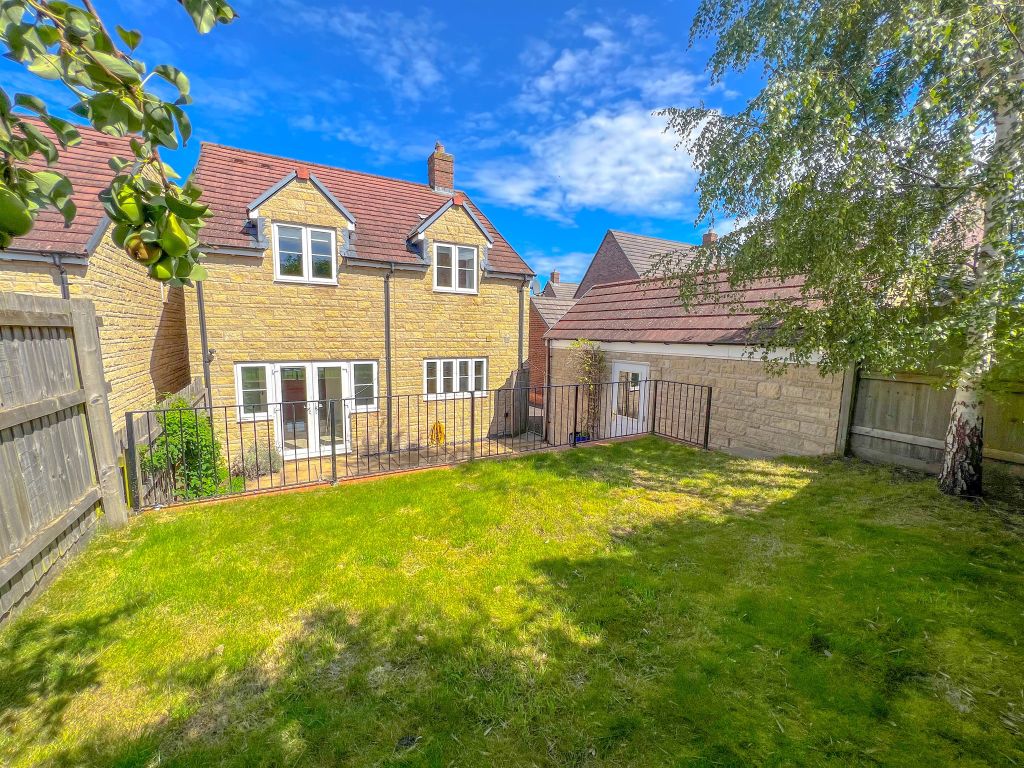4 bed detached house for sale in Coffin Close, Highworth, Swindon SN6, £475,000