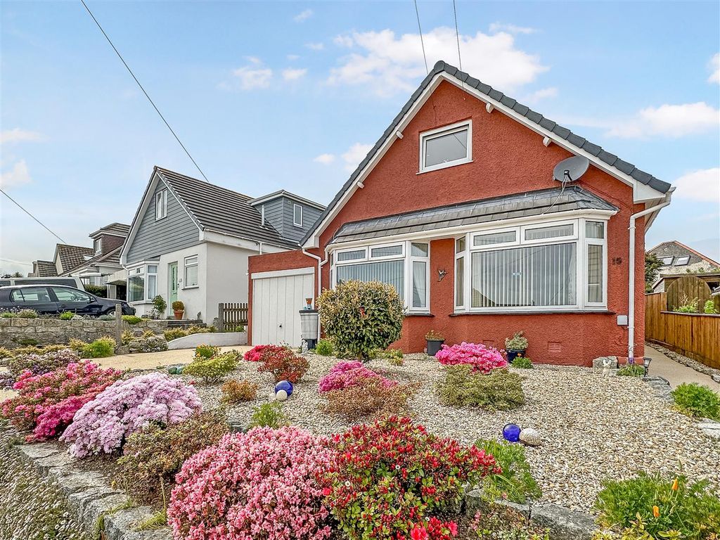 2 bed detached bungalow for sale in Poltair Road, Penryn TR10, £350,000