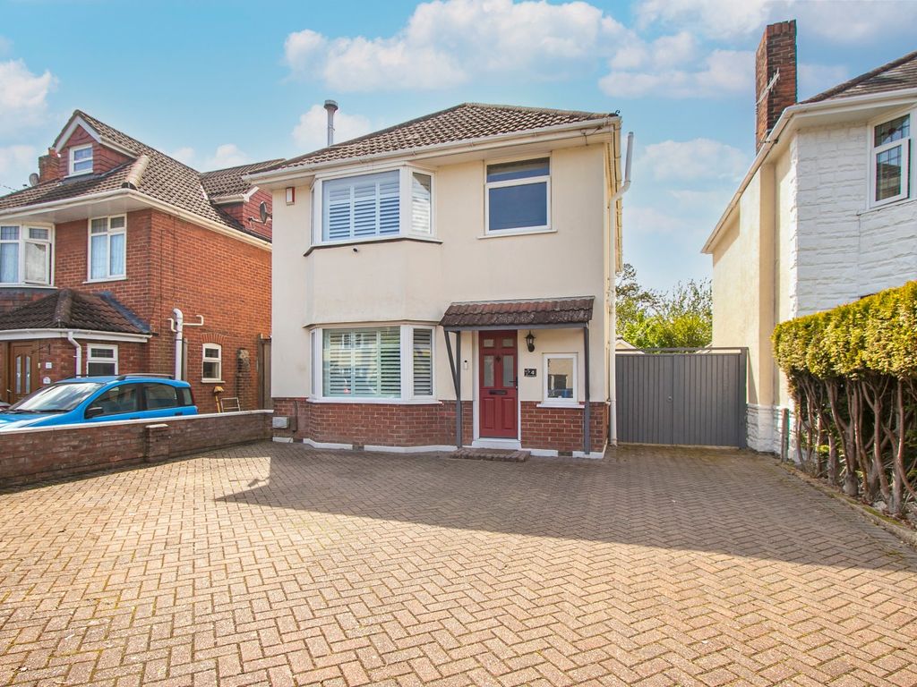3 bed detached house for sale in Milestone Road, Oakdale, Poole, Dorset BH15, £450,000