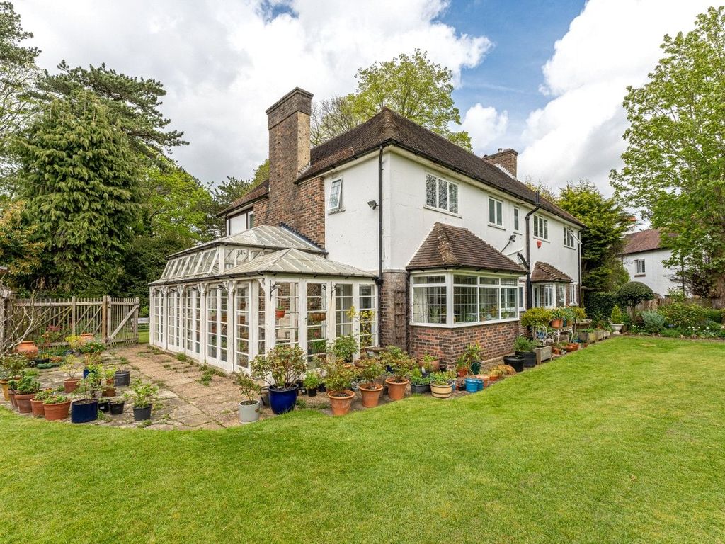 6 bed detached house for sale in Firs Road, Kenley CR8, £1,250,000