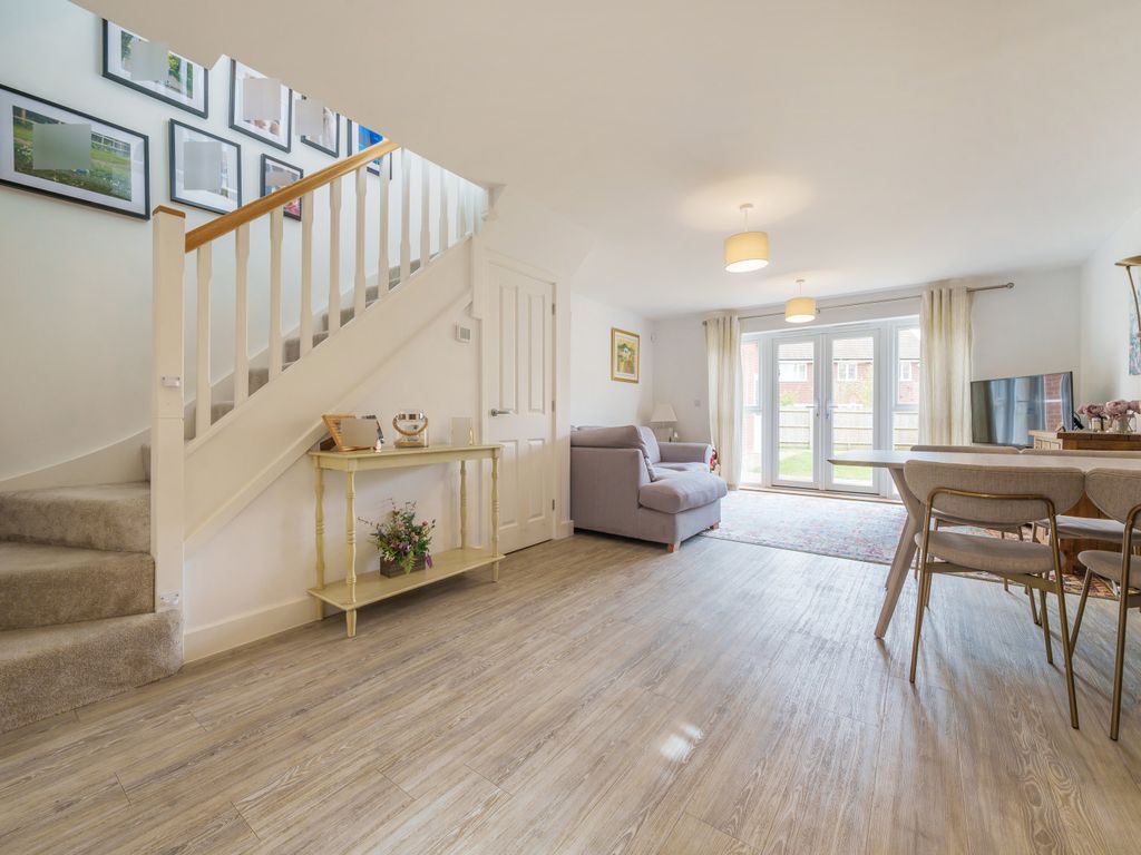 2 bed semi-detached house for sale in Pelham Drive, Cranleigh GU6, £425,000