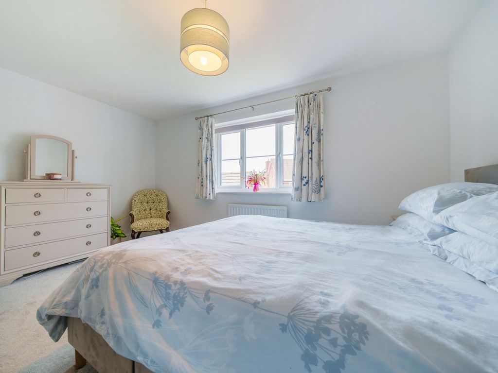 2 bed semi-detached house for sale in Pelham Drive, Cranleigh GU6, £425,000