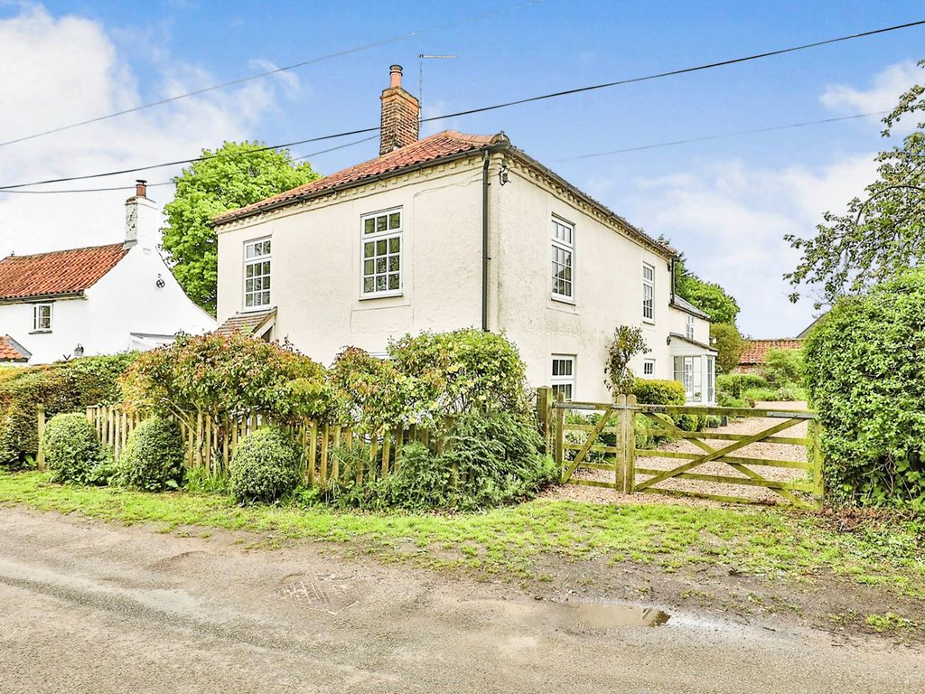 4 bed detached house for sale in Newton Road, Sporle, King's Lynn PE32, £499,000