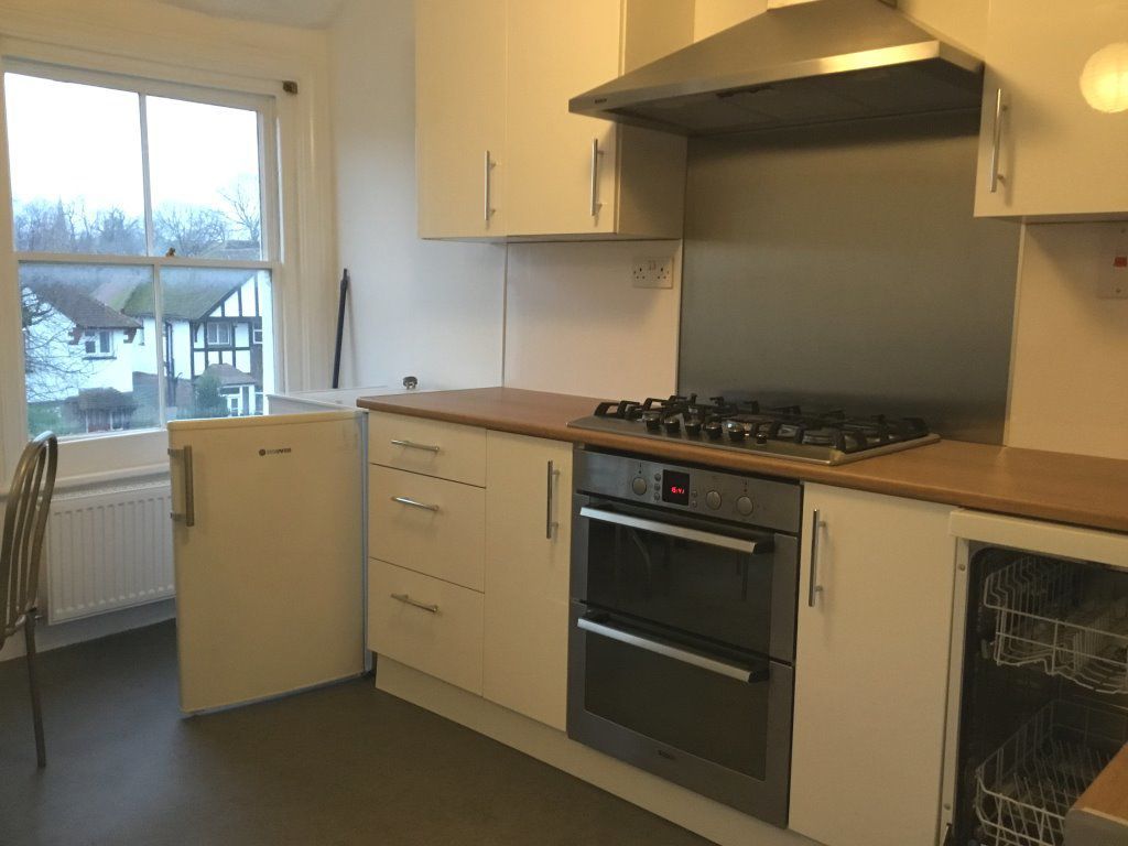 1 bed flat to rent in Whitstable Road, Canterbury CT2, £1,120 pcm