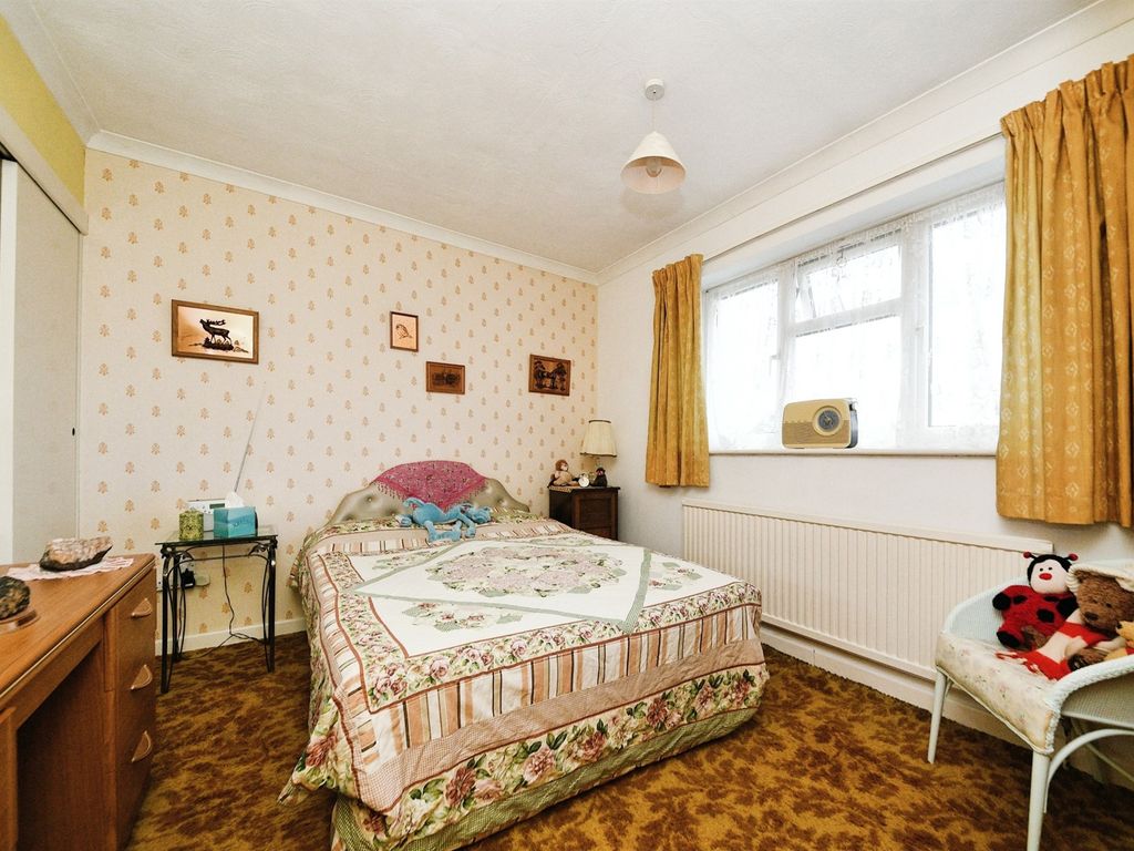 3 bed detached house for sale in Hunstanton Road, Dersingham, King's Lynn PE31, £425,000