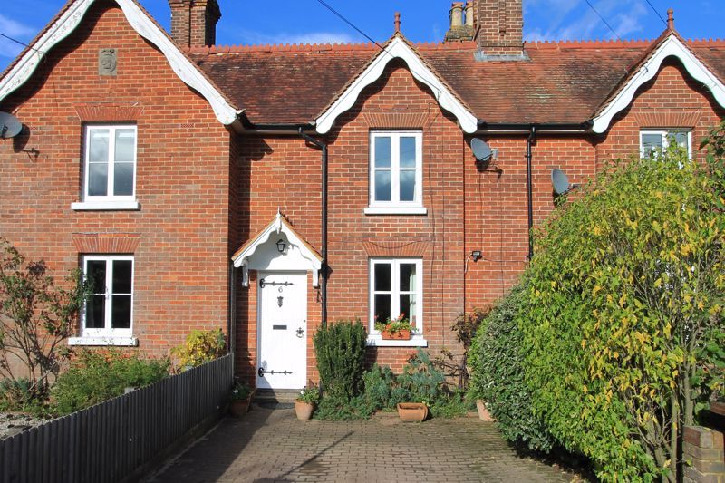 2 bed terraced house for sale in Furnace Lane, Lamberhurst, Tunbridge Wells TN3, £425,000
