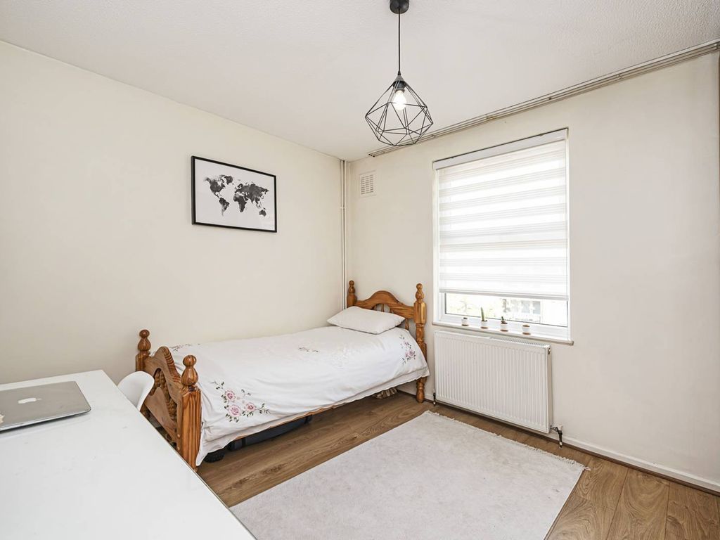 4 bed property for sale in Richmond Road, London Fields, London E8, £850,000