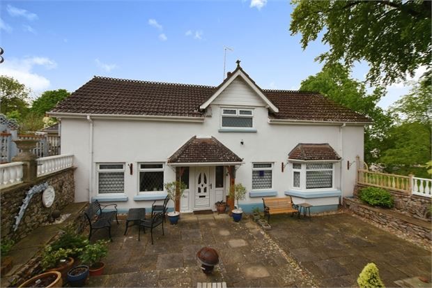 3 bed detached house for sale in Church End Road, Kingskerswell, Newton Abbot, Devon. TQ12, £525,000