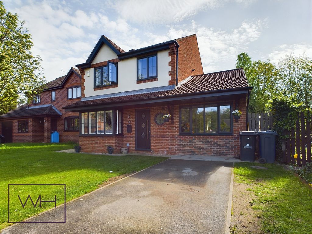 4 bed detached house for sale in St Chads Way, Sprotbrough, Doncaster DN5, £415,000