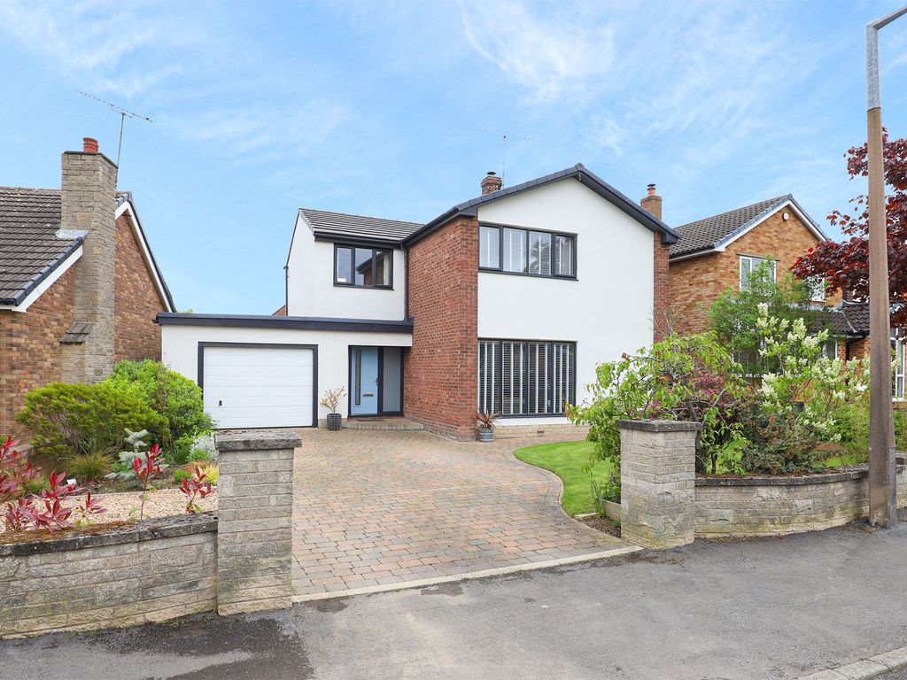 4 bed detached house for sale in The Meadows, Todwick S26, £435,000