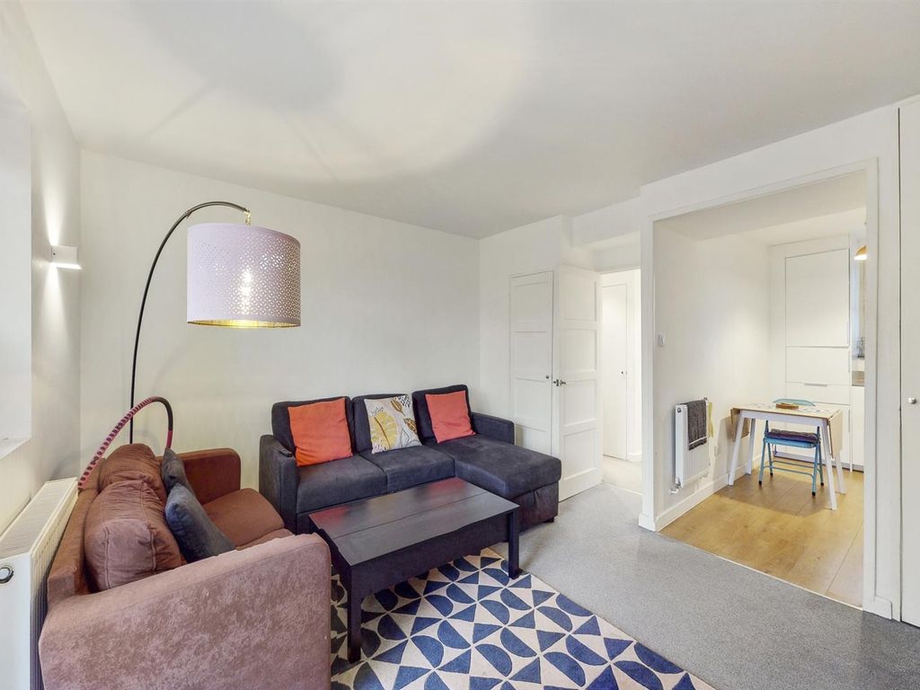 2 bed flat for sale in Mary Mac Arthur House, Warley Street, Bethnal Green E2, £370,000