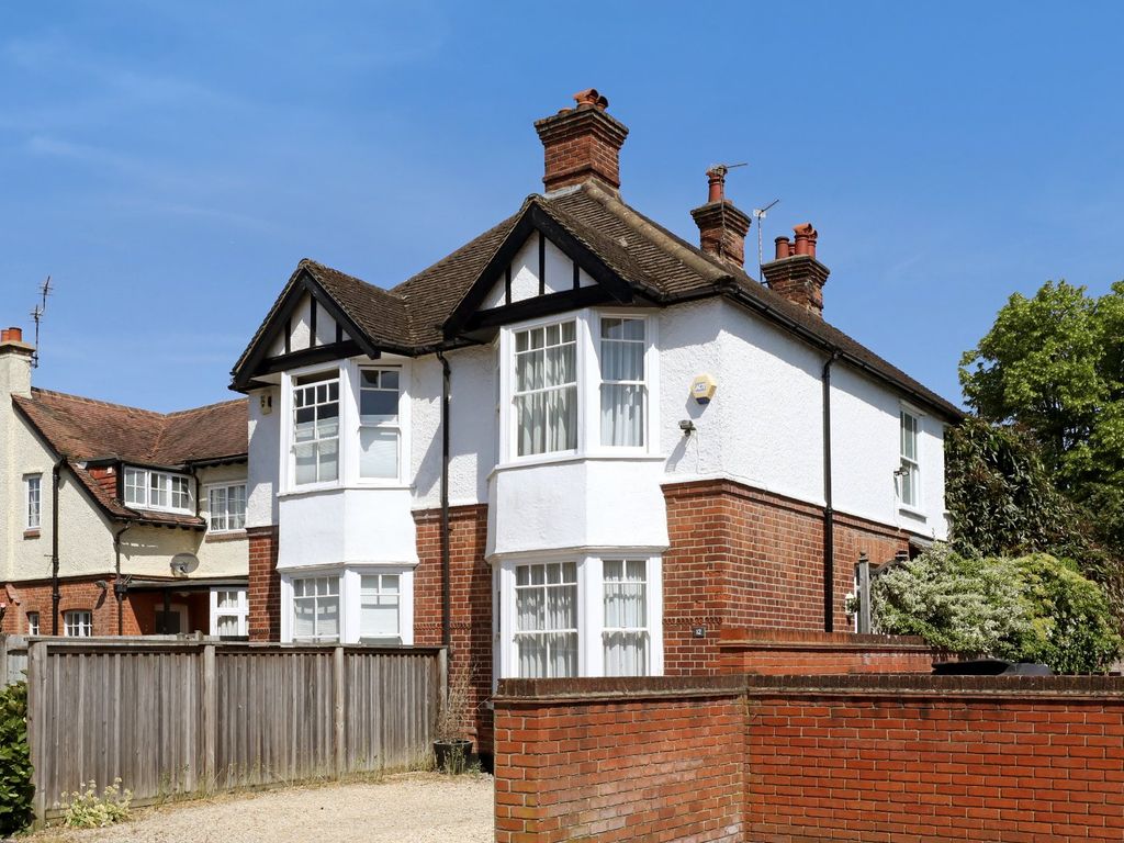 3 bed semi-detached house for sale in Baring Road, Beaconsfield HP9, £765,000