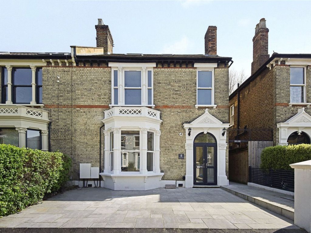 1 bed maisonette for sale in The Avenue, Haringey, London N8, £400,000