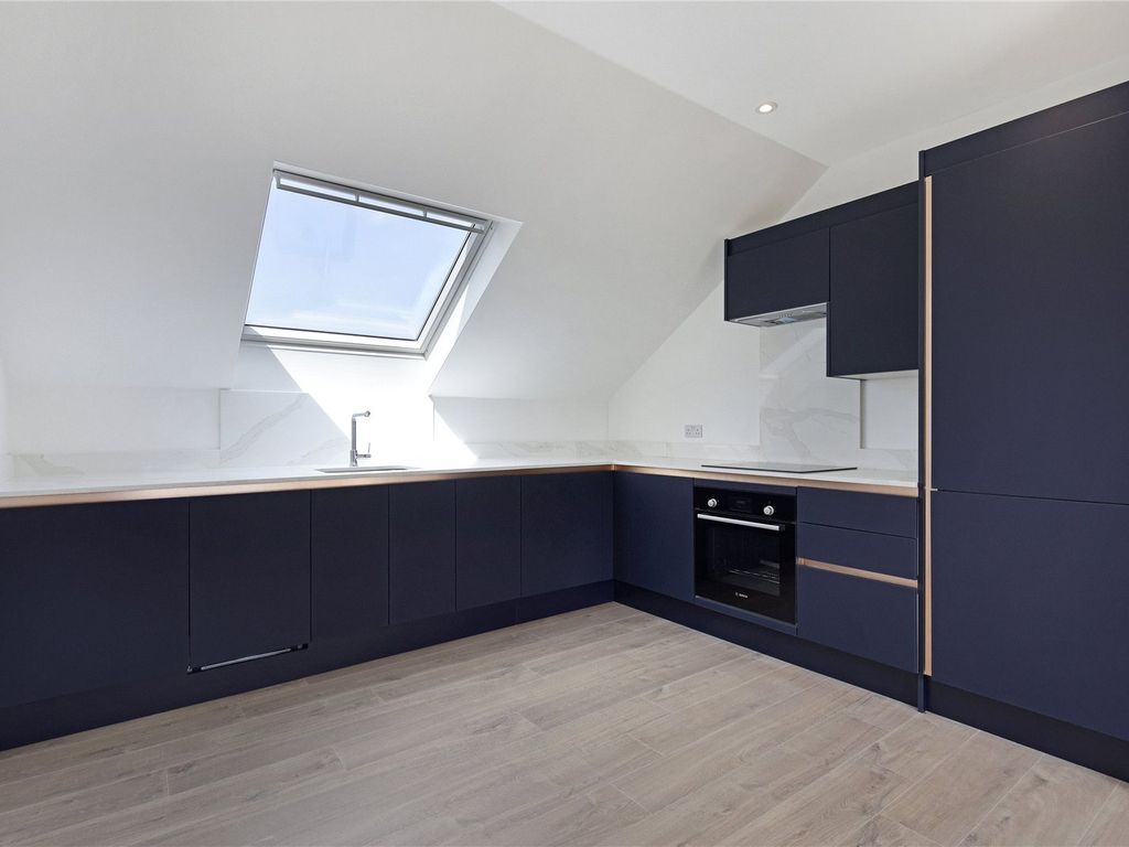 1 bed maisonette for sale in The Avenue, Haringey, London N8, £400,000