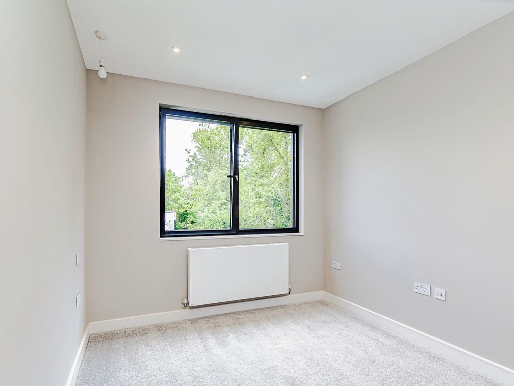 New home, 2 bed flat for sale in Laurel Court, 7 South Park Hill Road, South Croydon, Surrey CR2, £350,000