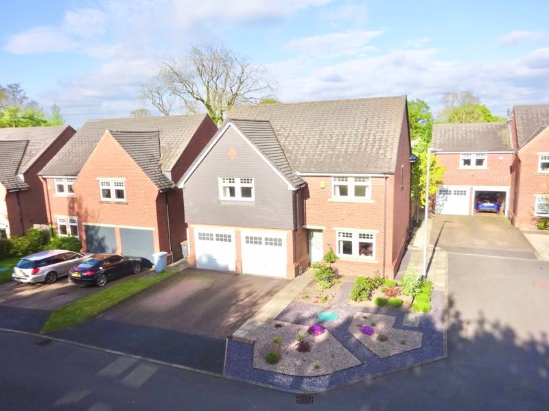 5 bed detached house for sale in Witton Close, Audlem, Cheshire CW3, £525,000