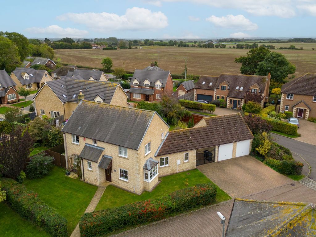 4 bed detached house for sale in St. Giles Close, Holme, Cambridgeshire. PE7, £500,000