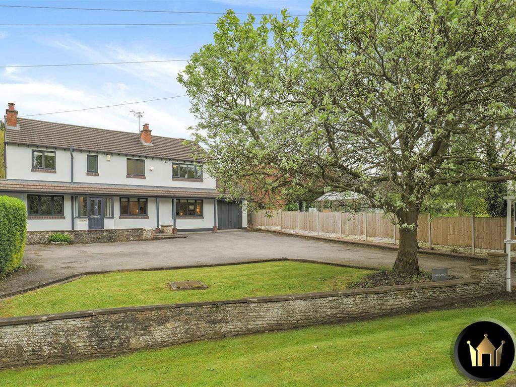 4 bed detached house for sale in Birmingham Road, Mappleborough Green, Studley B80, £630,000
