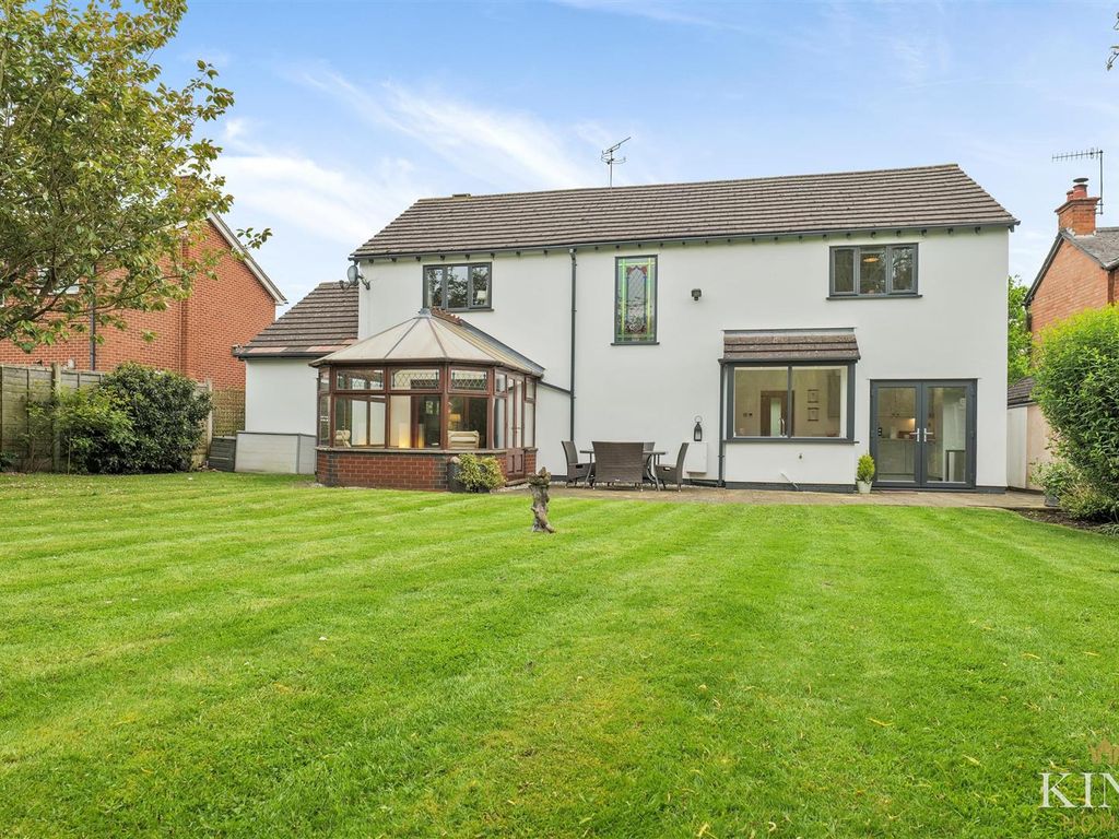 4 bed detached house for sale in Birmingham Road, Mappleborough Green, Studley B80, £630,000