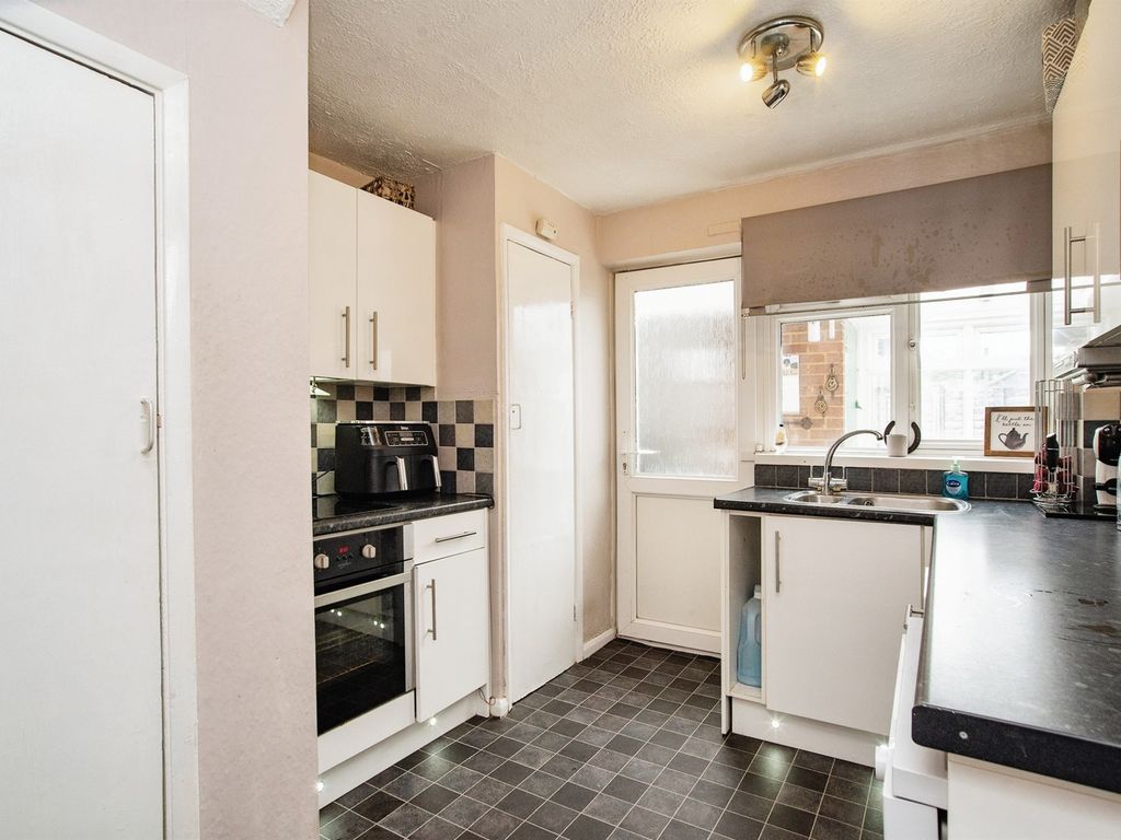 3 bed terraced house for sale in Boxted Road, Hemel Hempstead HP1, £350,000