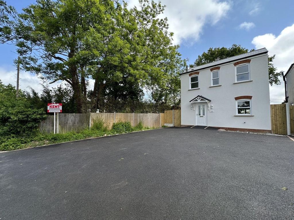 3 bed detached house for sale in Herne Common, Herne Bay CT6, £399,999