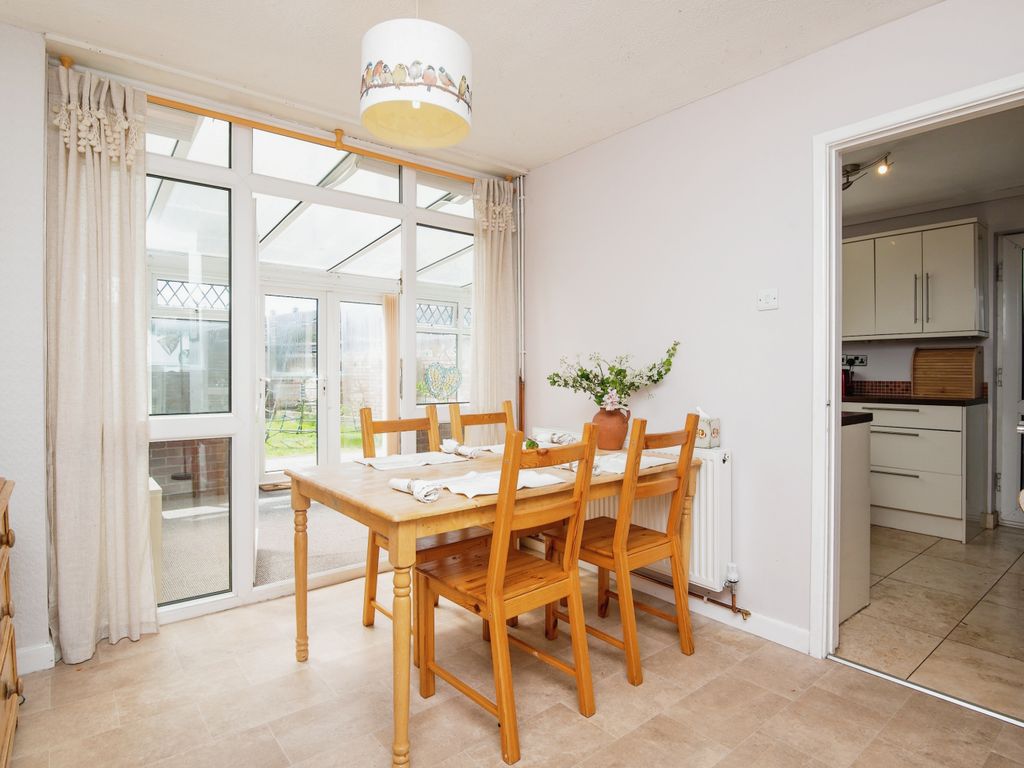 3 bed end terrace house for sale in Rockland Grove, Bristol BS16, £330,000