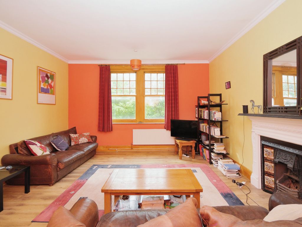 3 bed flat for sale in 28 Oaklands Road, Bromley BR1, £490,000