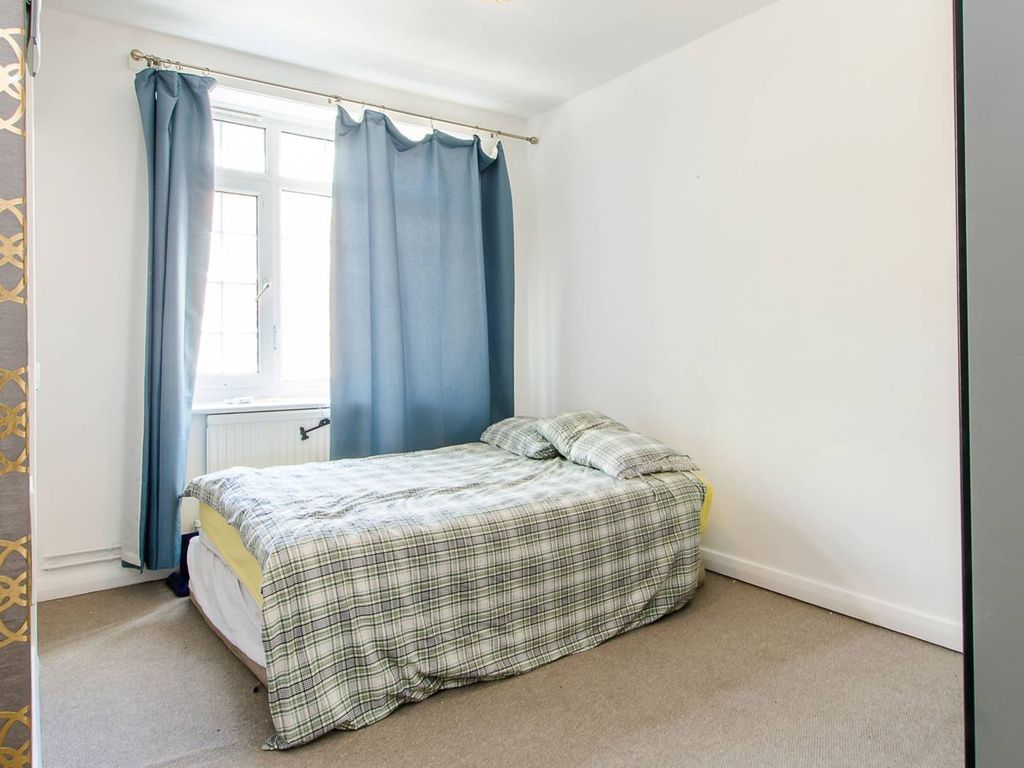 1 bed flat for sale in Tower Bridge Road, London Bridge, London SE1, £325,000