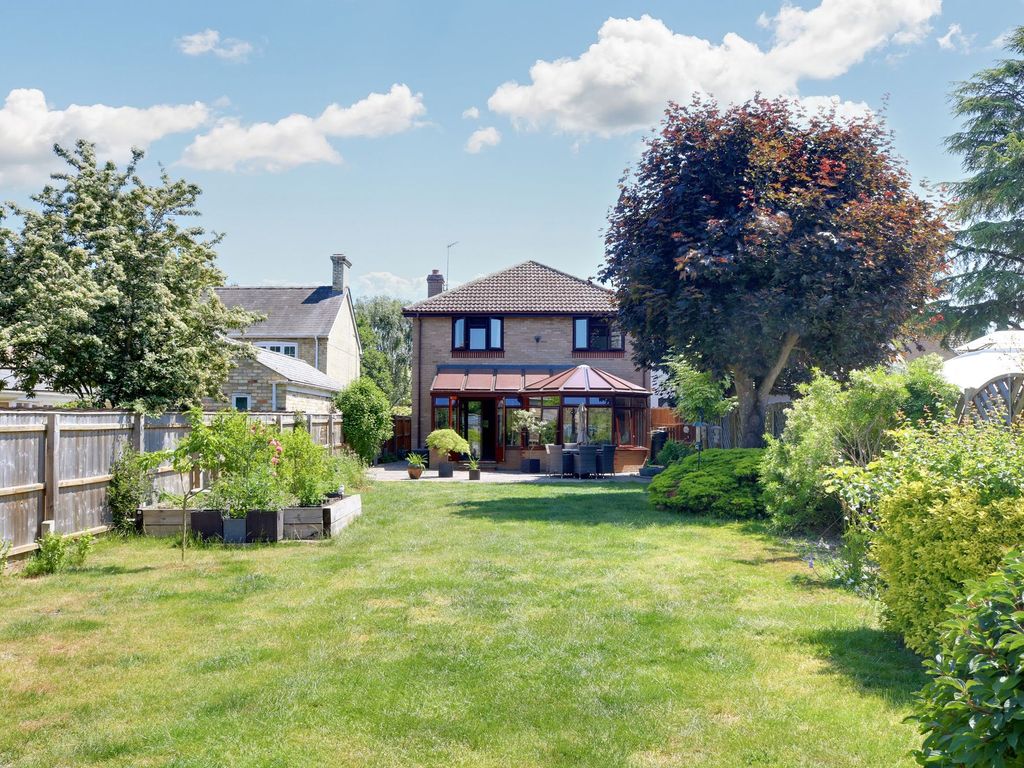 4 bed detached house for sale in The Causeway, Burwell CB25, £585,000
