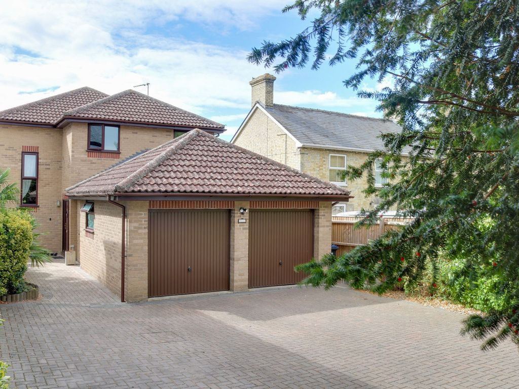 4 bed detached house for sale in The Causeway, Burwell CB25, £585,000