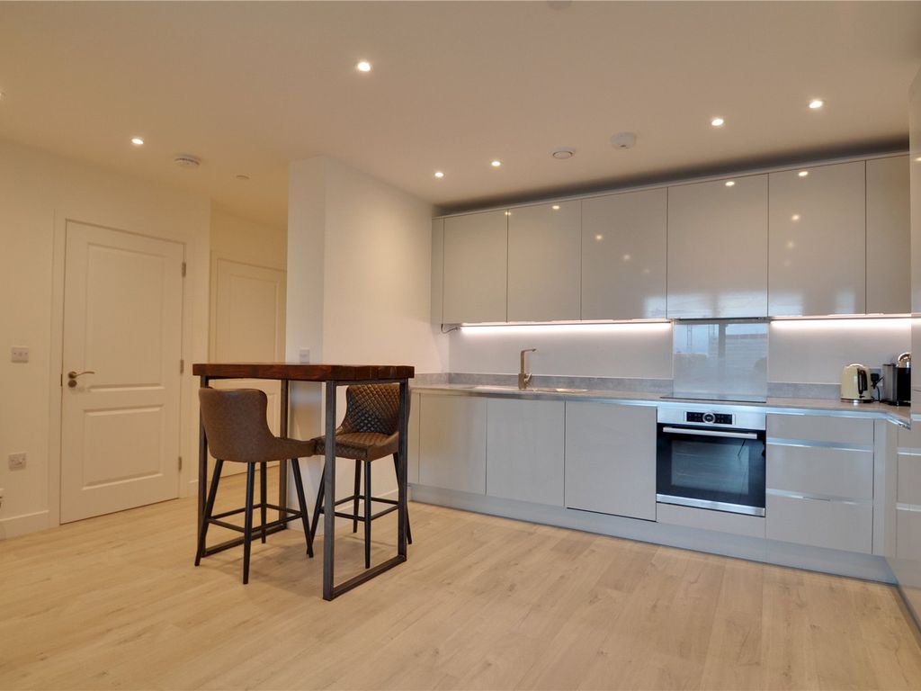 1 bed flat for sale in Lismore Boulevard, Colindale Gardens, Colindale NW9, £350,000