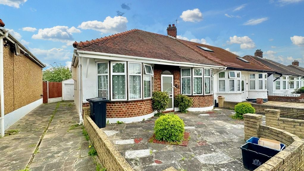 2 bed semi-detached bungalow for sale in Tunstall Avenue, Ilford IG6, £475,000
