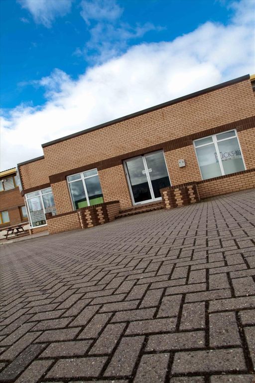 Serviced office to let in Interchange House, Howard Way, Icentre, Newport Pagnell, Newport Pagnell MK16, £2,100 pa