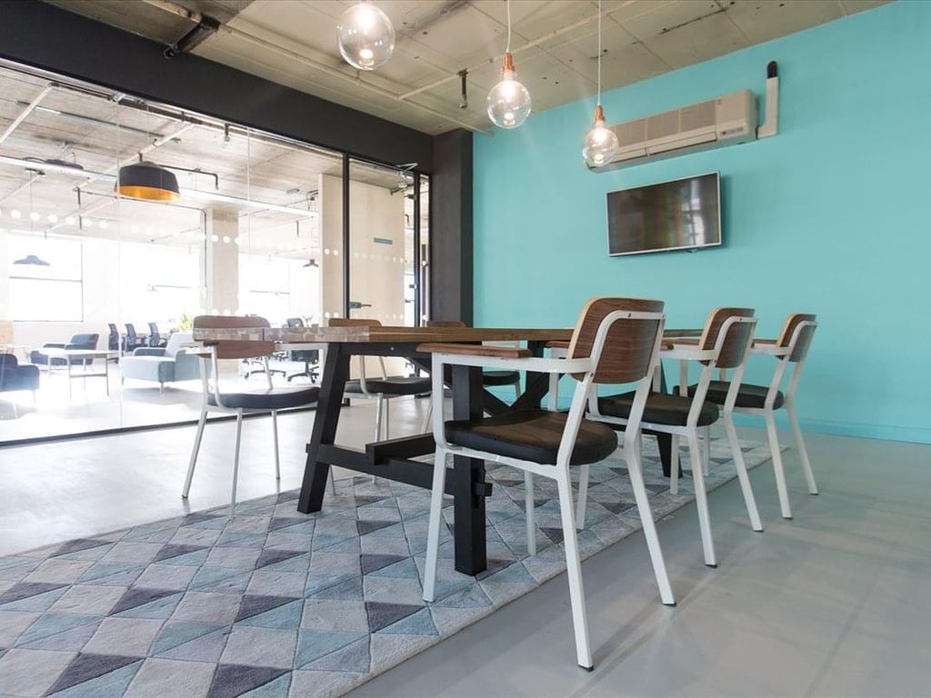 Serviced office to let in 32-38 Leman Street, Aldgate East, London E1, £4,920 pa
