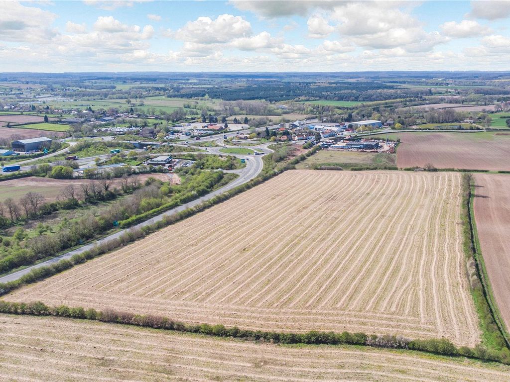 Land for sale in Markham Moor, Retford, Nottinghamshire DN22, £670,000