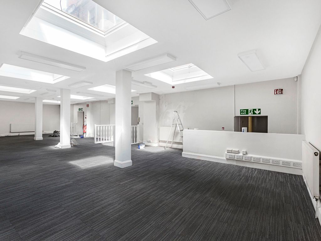 Office to let in City Road, London EC1V, £18,560 pa