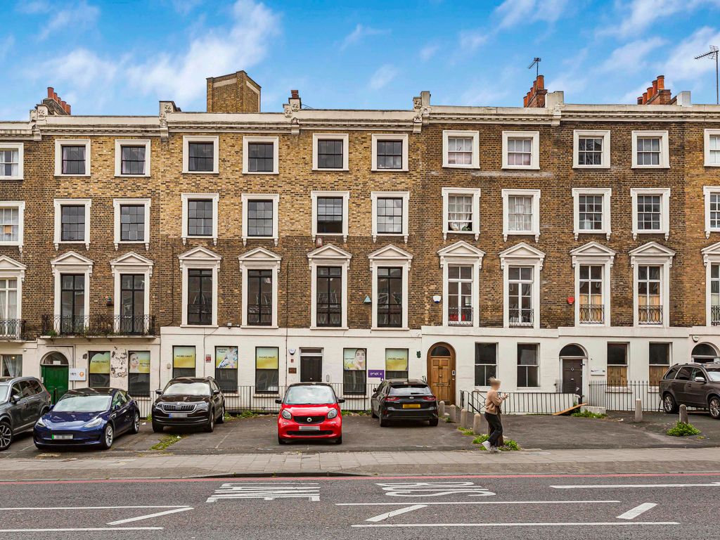 Office to let in City Road, London EC1V, £18,560 pa