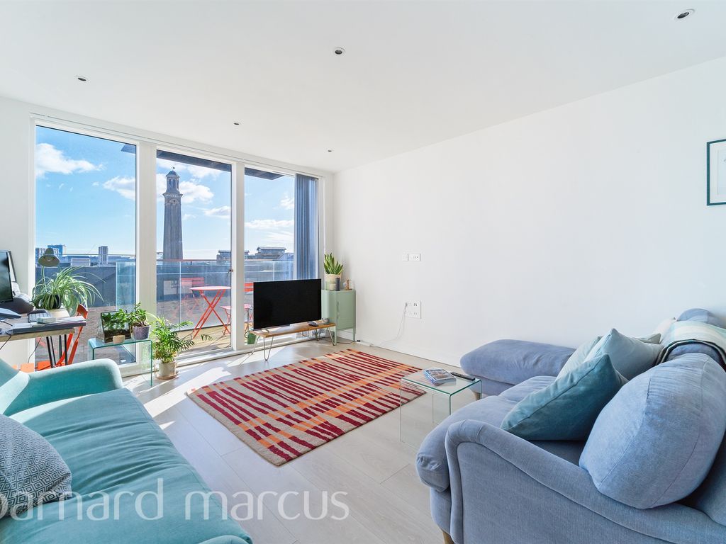1 bed flat for sale in Heritage Place, Brentford TW8, £425,000