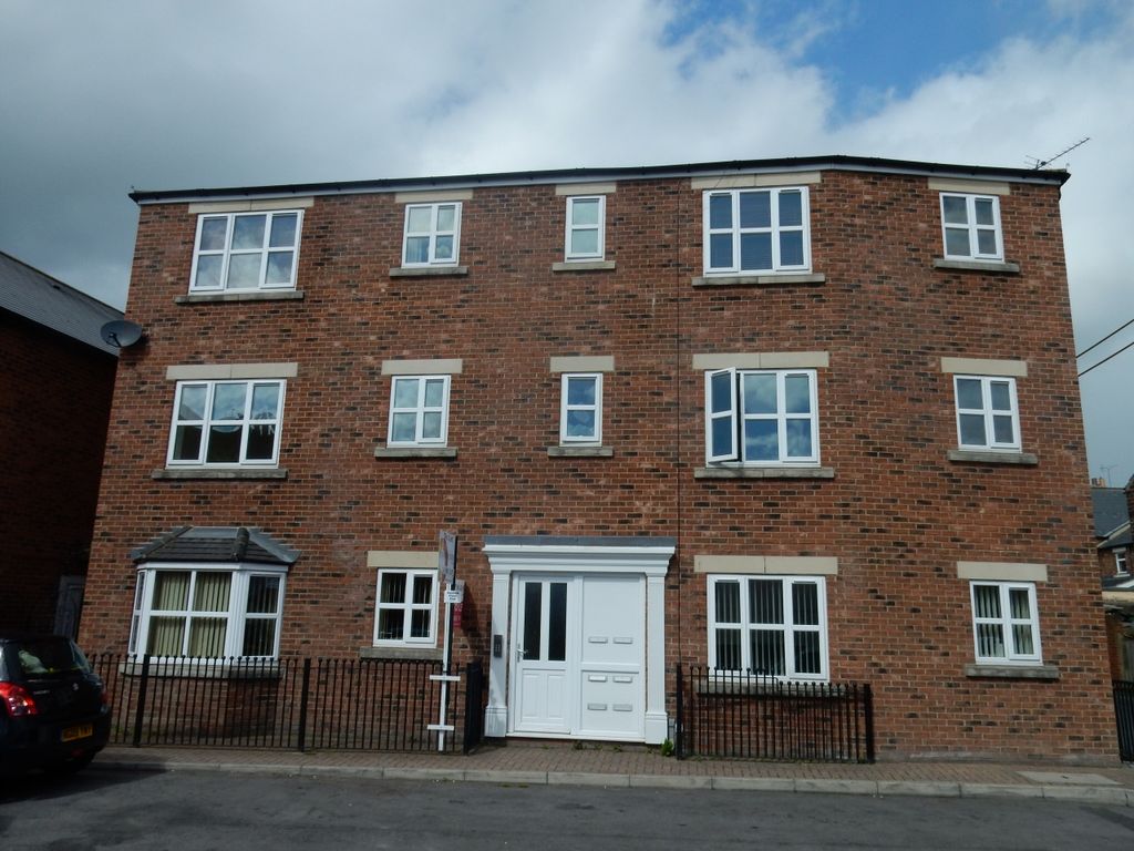 2 bed flat to rent in Addison Street, Crook, Co Durham DL15, £450 pcm
