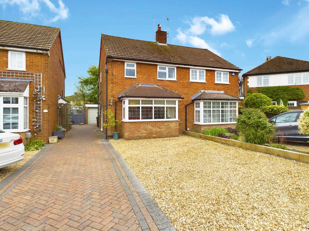 2 bed semi-detached house for sale in Carrington Crescent, Wendover HP22, £425,000