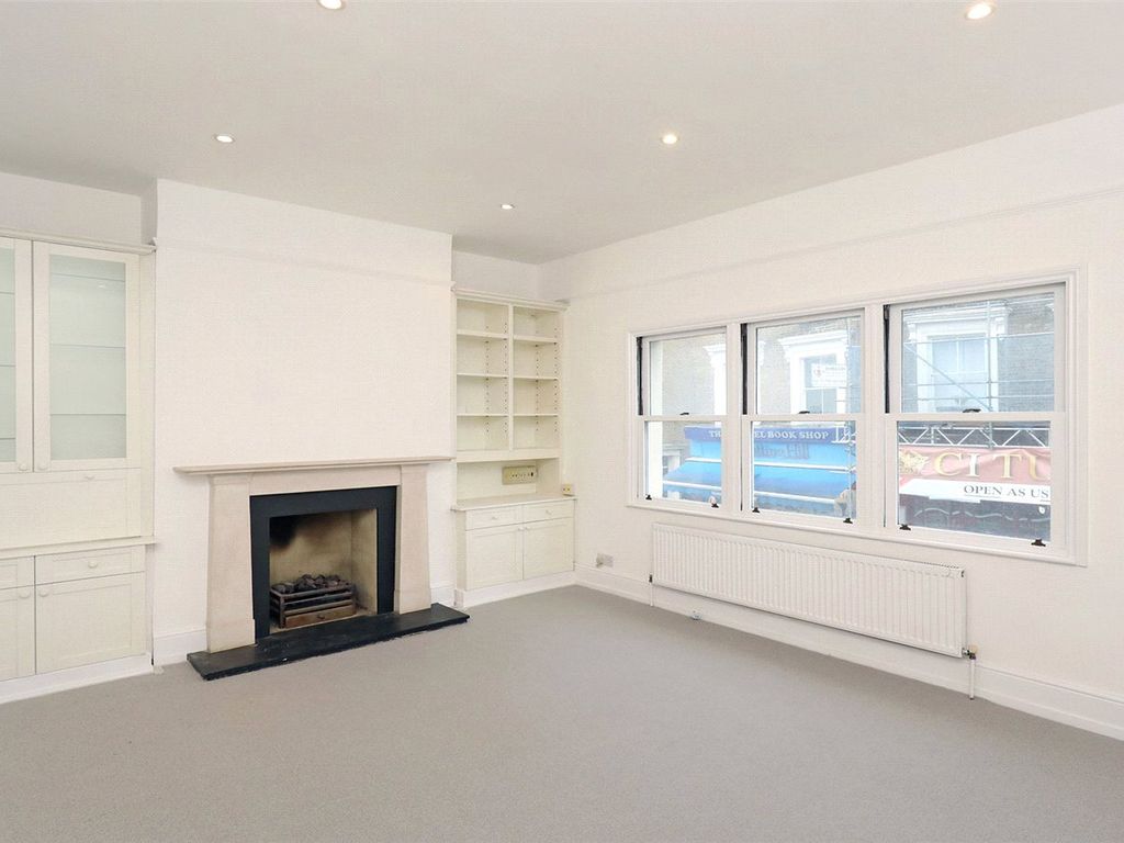 2 bed flat to rent in Portobello Road, Notting Hill W11, £3,792 pcm