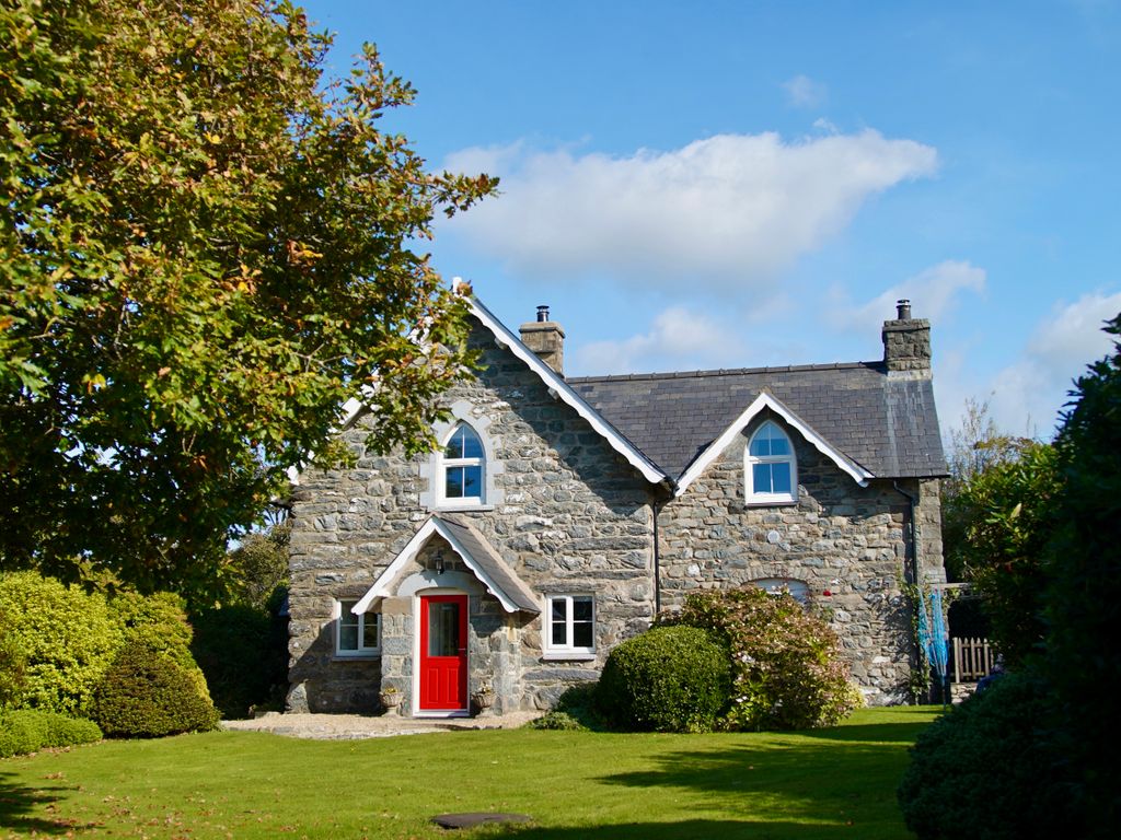 3 bed detached house for sale in South Lodge, Dyffryn Ardudwy, Gwynedd LL44, £480,000