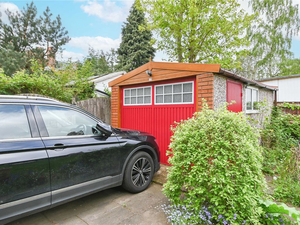 4 bed end terrace house for sale in Milcote Road, Bearwood, West Midlands B67, £460,000