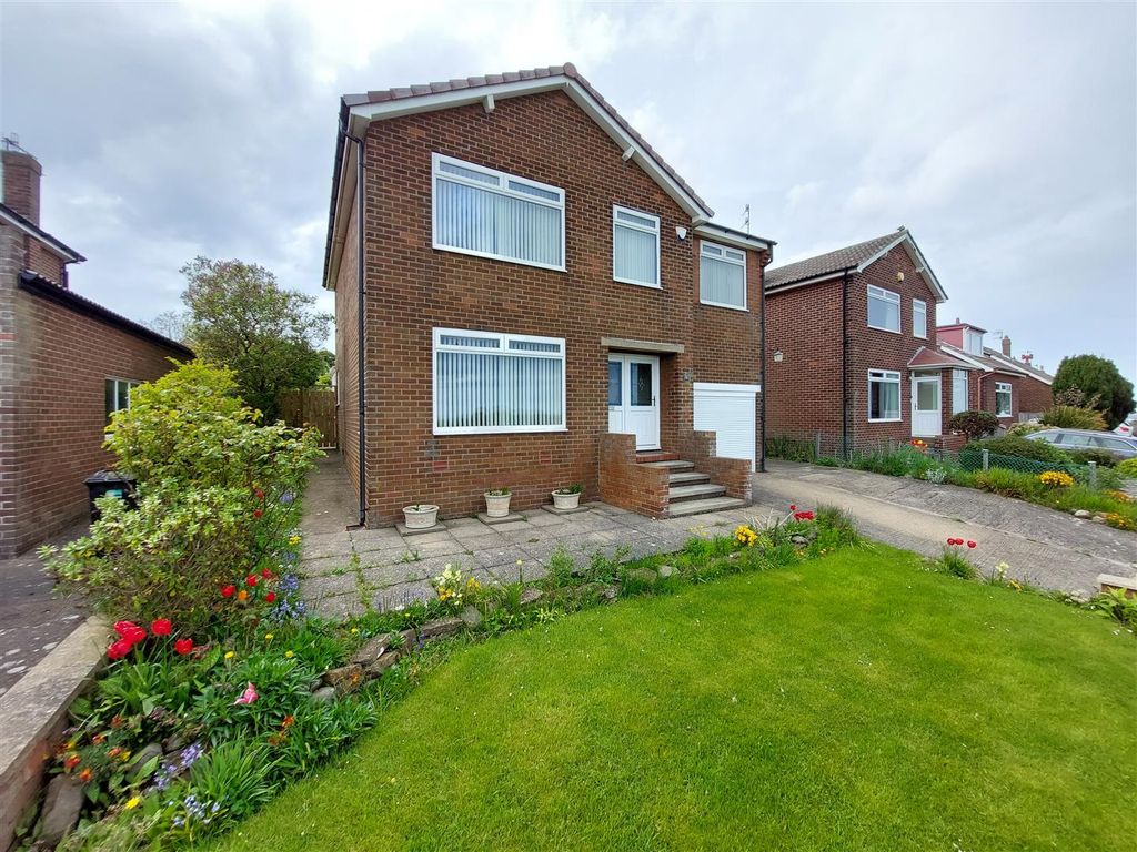 4 bed detached house for sale in Cornelian Drive, Scarborough YO11, £380,000