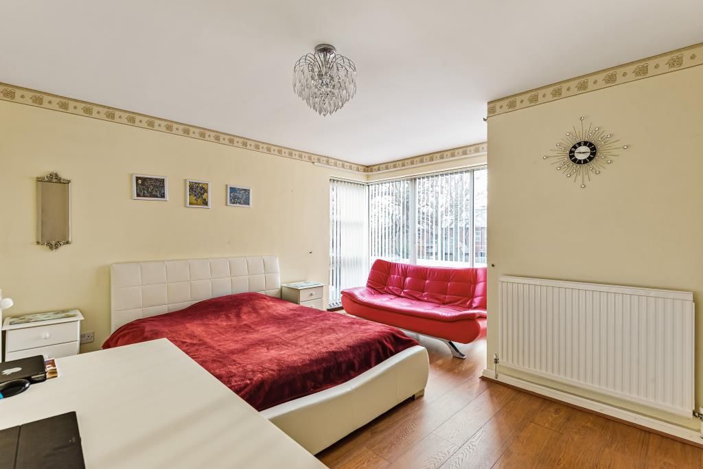 2 bed flat for sale in Marston Ferry Road, Summertown, North Oxford OX2, £450,000