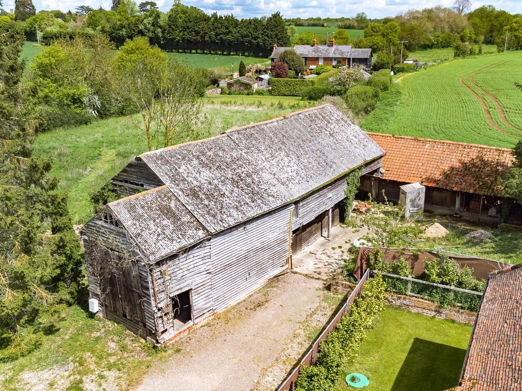 4 bed barn conversion for sale in High Easter, Chelmsford CM1, £475,000