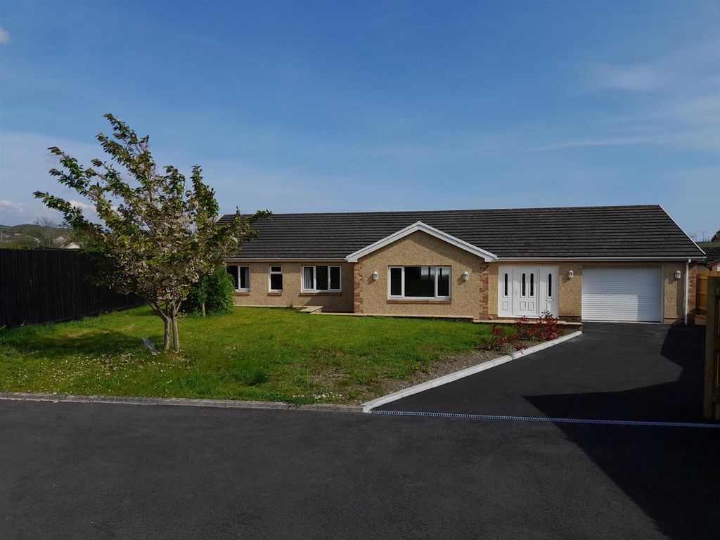 3 bed detached bungalow for sale in Gwscwm Road, Burry Port SA16, £370,000