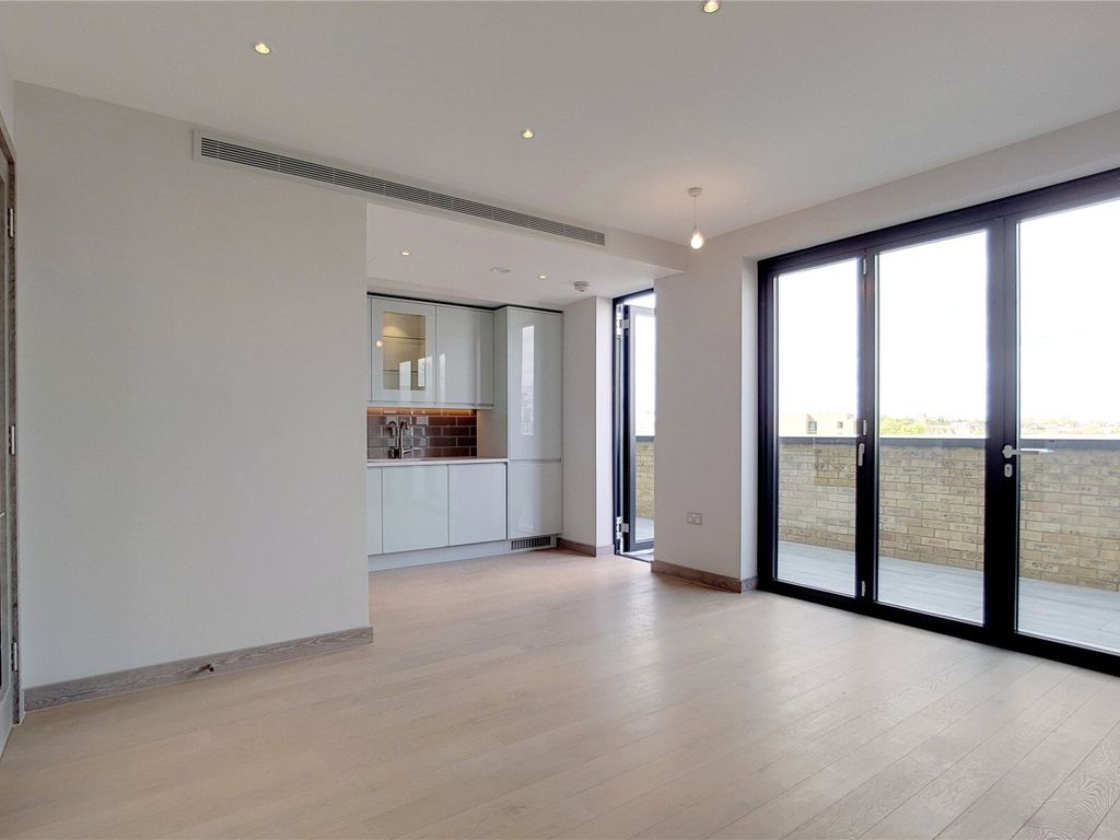 1 bed flat for sale in Cummings House, 11 Chivers Passage SW18, £560,000