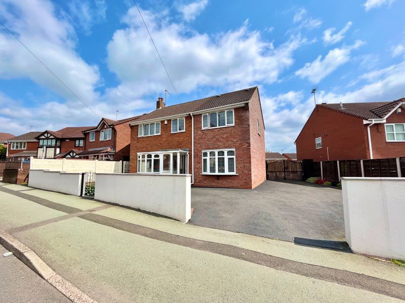 4 bed detached house for sale in Cradley Road, Netherton, Dudley. DY2, £360,000